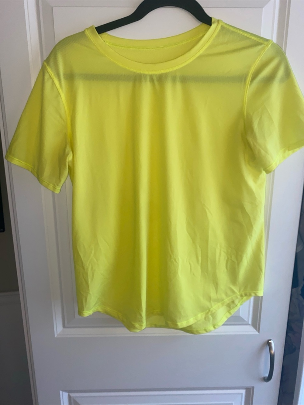 Lululemon High-Neck Running and Training T-Shirt Electric Neon Lemon Size 6